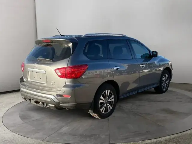 Nissan Pathfinder 2017 photo 5