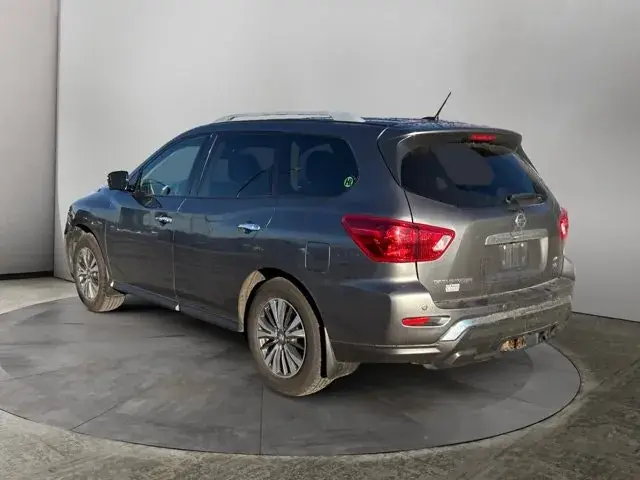 Nissan Pathfinder 2017 photo 3
