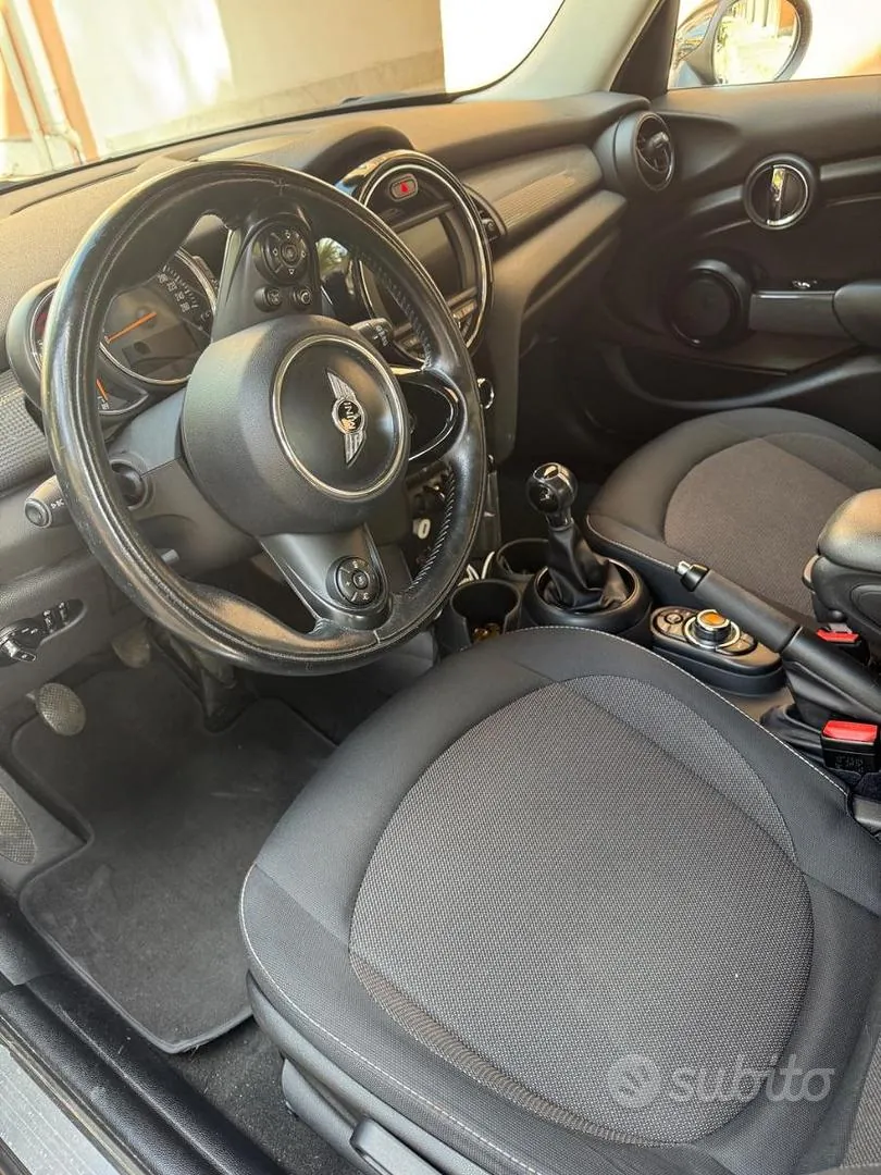 Mini Cooper One D 2015 photo 5