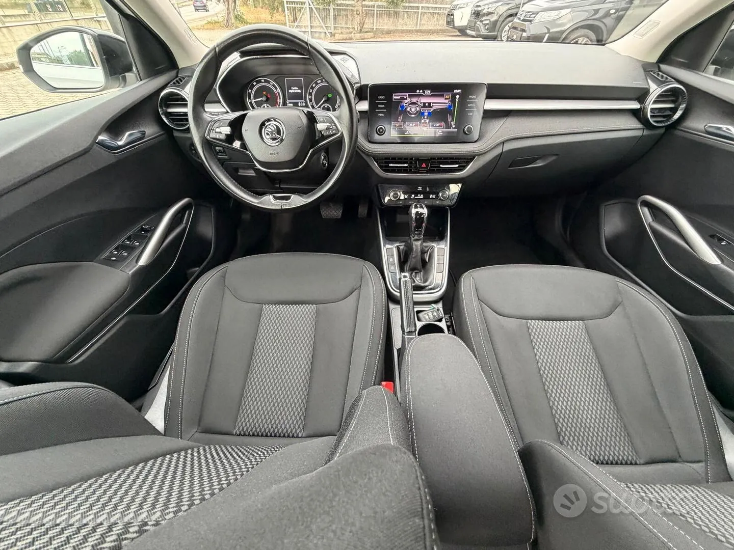 Skoda Fabia 2023 photo 4