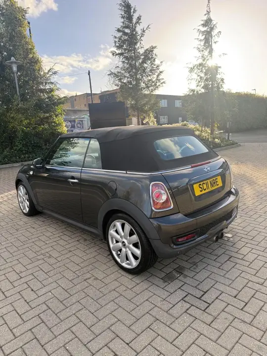 Mini Convertible 2011 photo 5