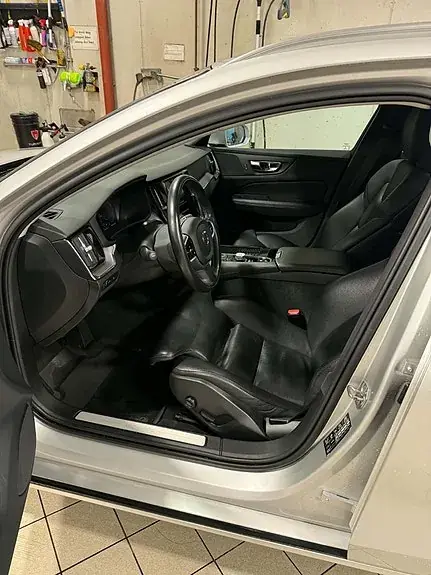 Volvo V60 2021 photo 3