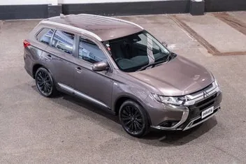 Mitsubishi Outlander 2021 photo 3