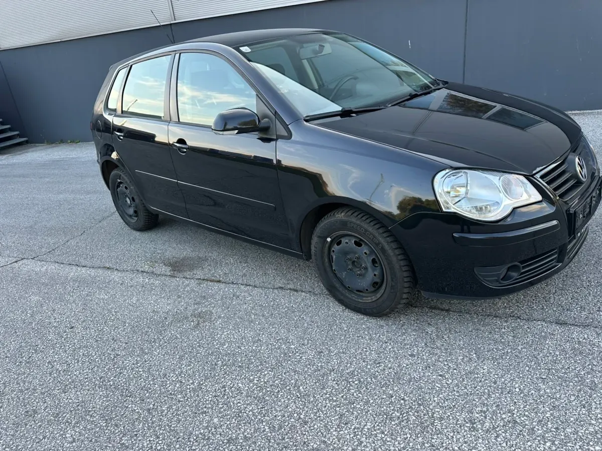 Volkswagen Polo 2008 photo 2