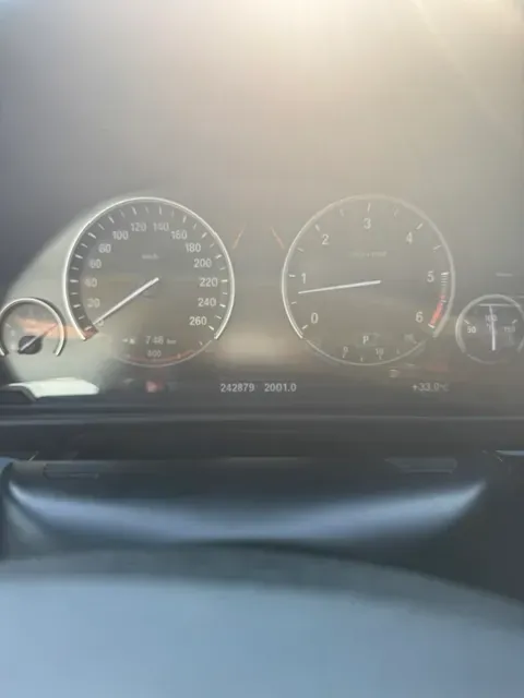 BMW 5 Series 2015 photo 3