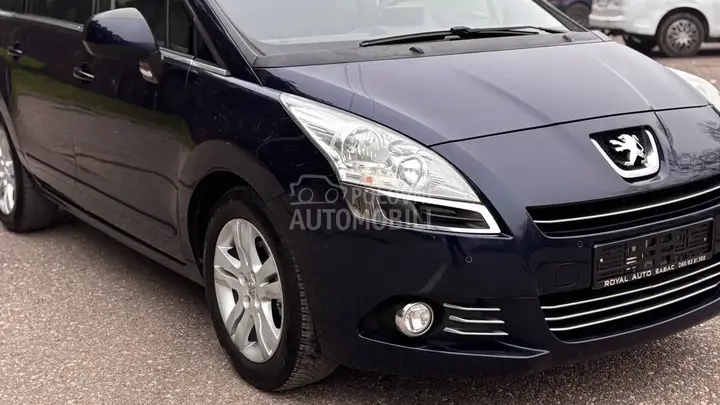 Peugeot 5008 2010 photo 2