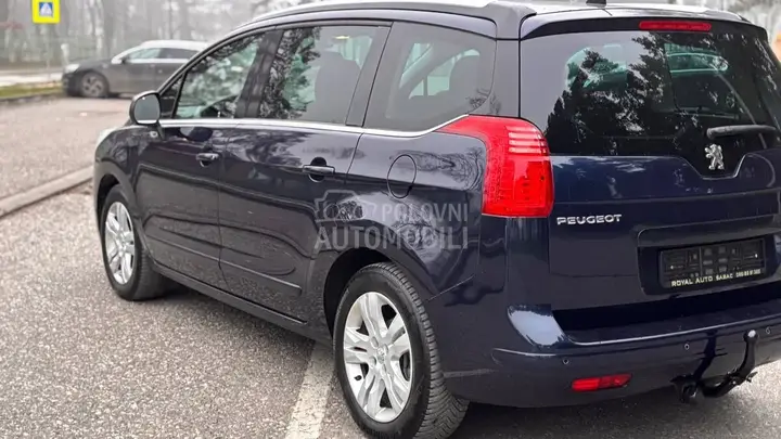 Peugeot 5008 2010 photo 5