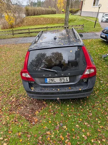 Volvo V70 2010 photo 4