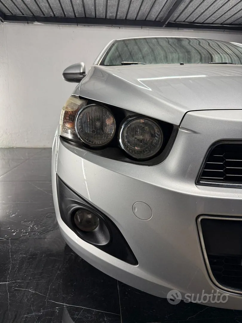 Chevrolet Aveo 2012 photo 5
