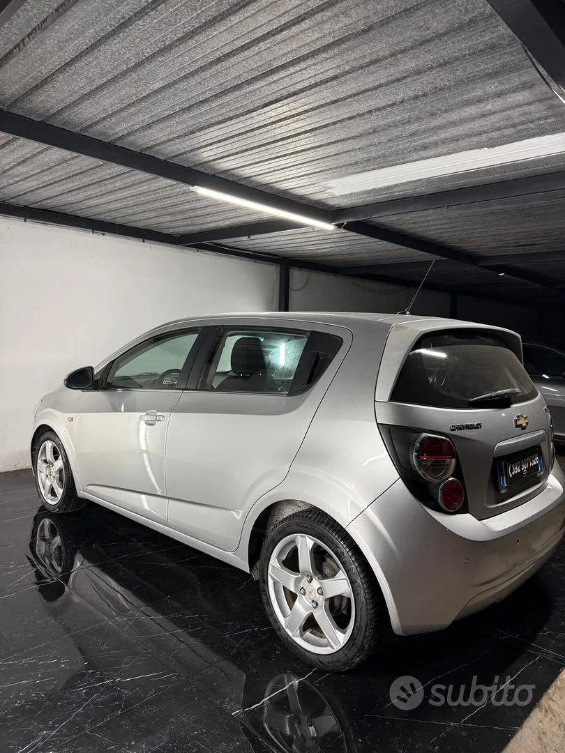 Chevrolet Aveo 2012 photo 4