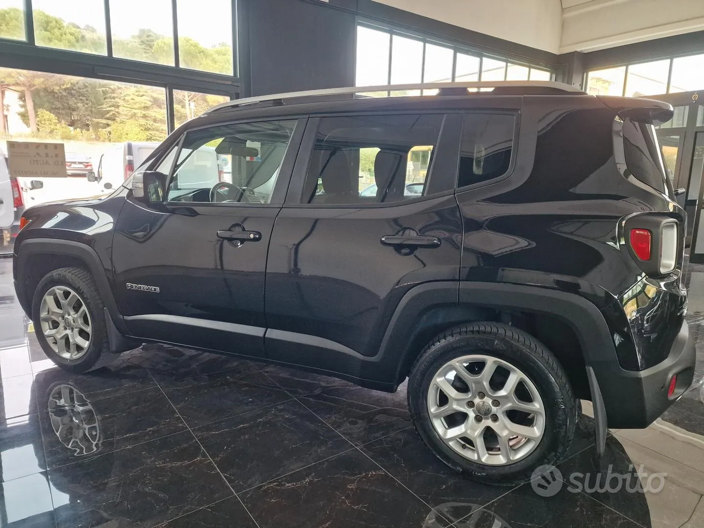 Jeep Renegade 2015 photo 4