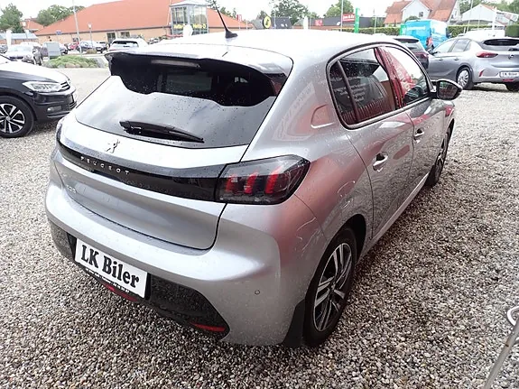 Peugeot 208 2021 photo 4