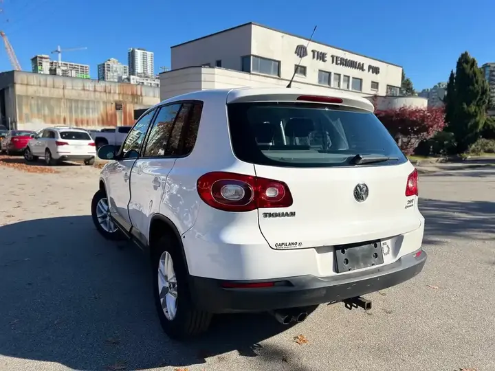 Volkswagen Tiguan 2011 photo 3