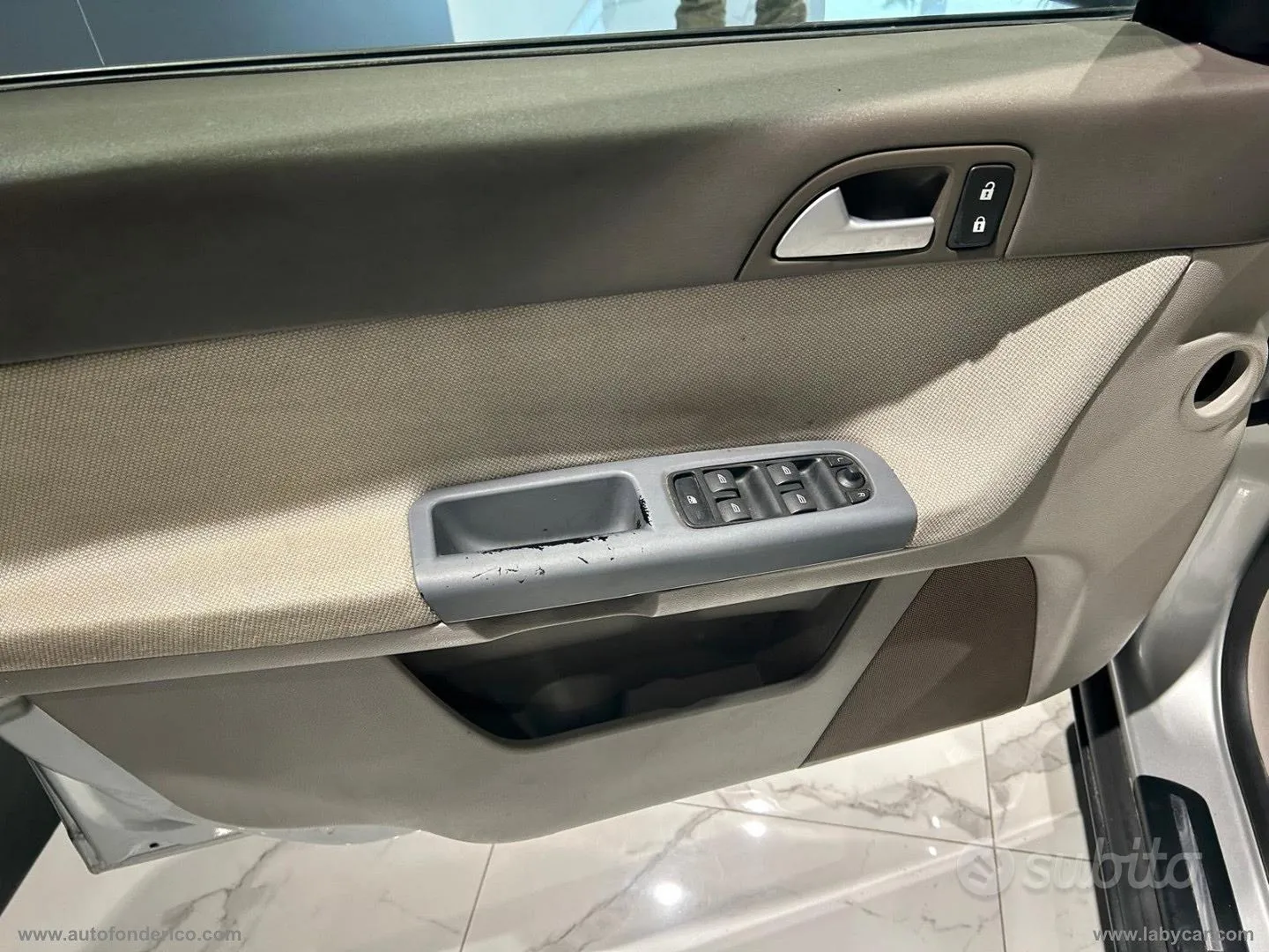 Volvo V50 2010 photo 4