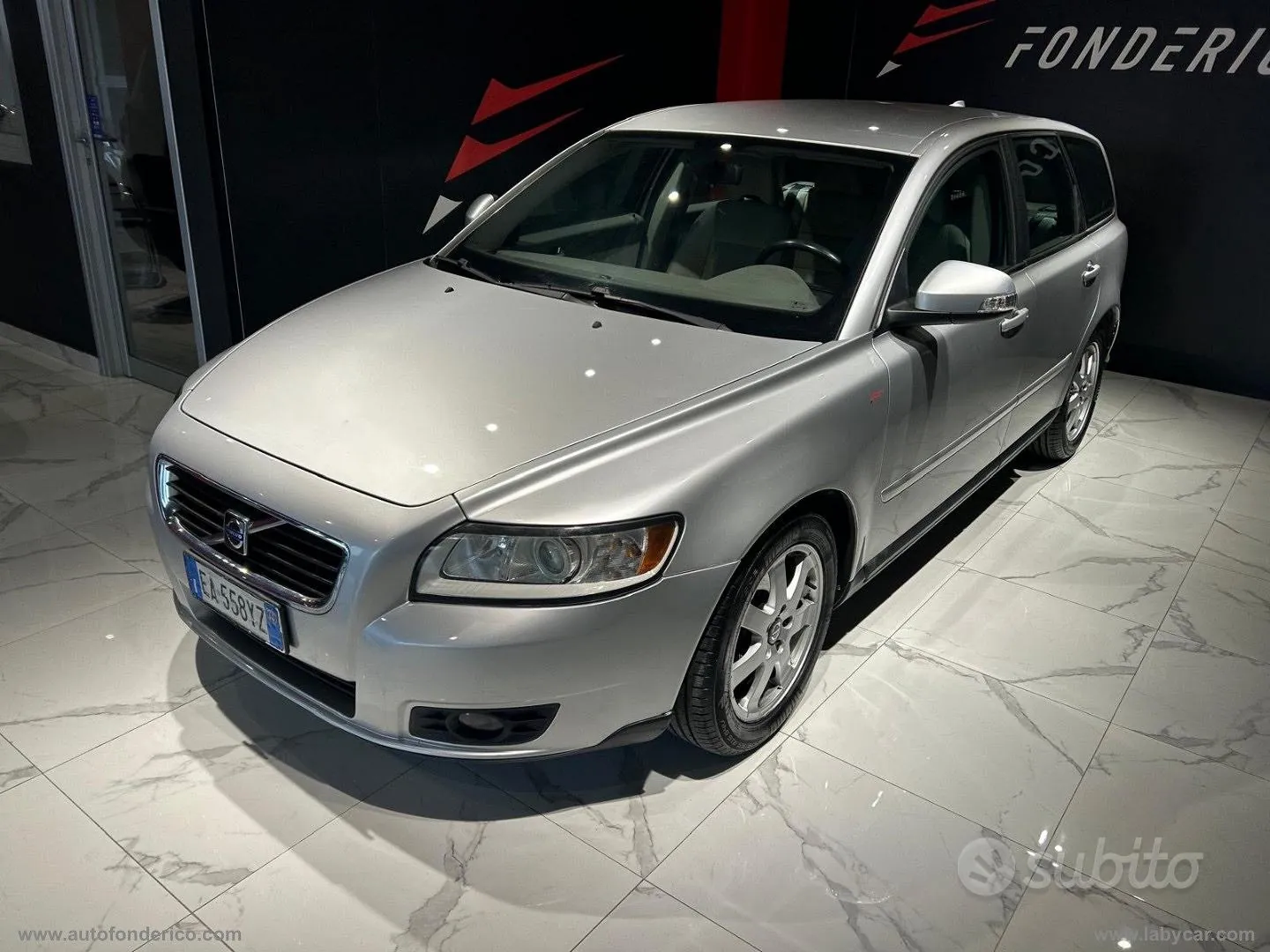 Volvo V50 2010 photo 2