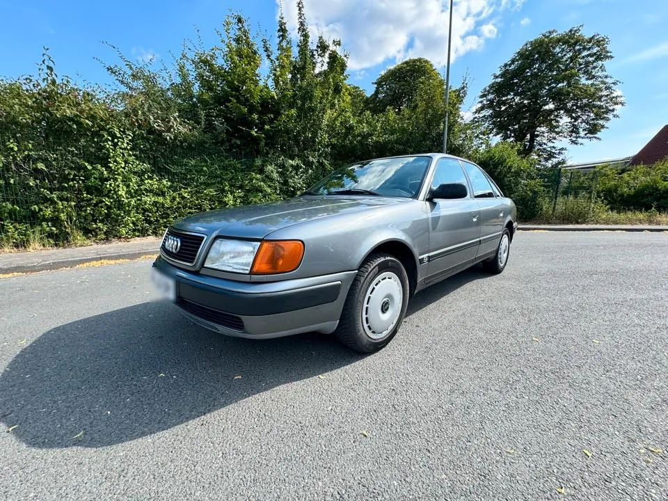 Audi 100