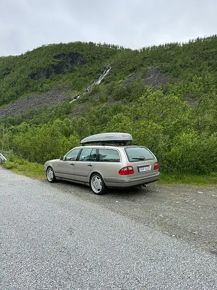 Mercedes-Benz E300 1999 photo 4