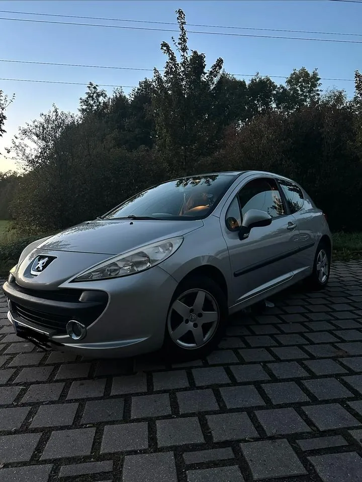 Peugeot 207