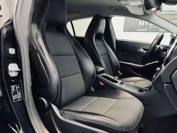 Mercedes-Benz Cla 2018 photo 2