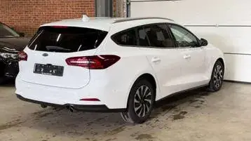 Ford Focus 2023 photo 2