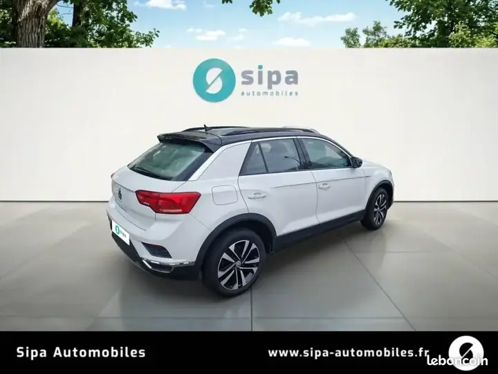 Volkswagen T-Roc 2019 photo 2