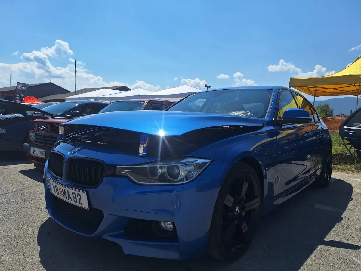 BMW 3 Series 2014 photo 3