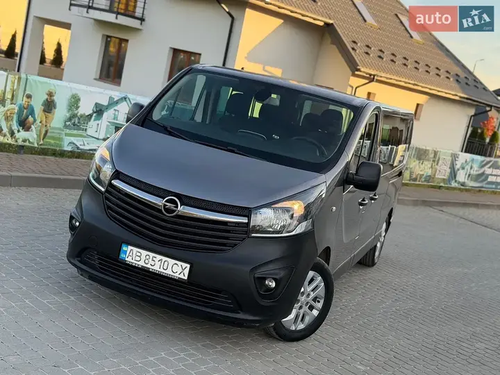 Opel Vivaro 2015 photo 2