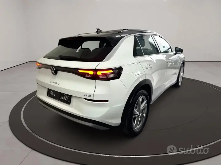 Volkswagen T-Roc 2021 photo 2