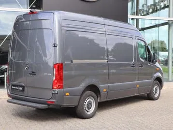 Mercedes-Benz Sprinter 2024 photo 2