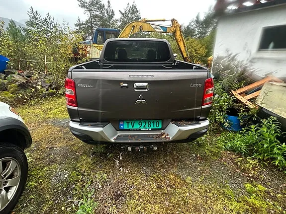 Mitsubishi L200 2017 photo 4
