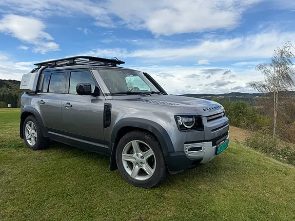 Land Rover Defender 110