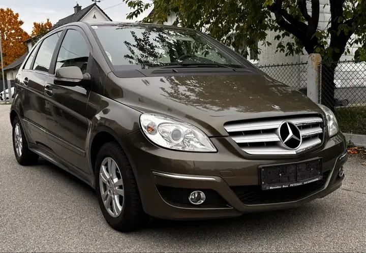 Mercedes-Benz B-Class 2010 photo 3