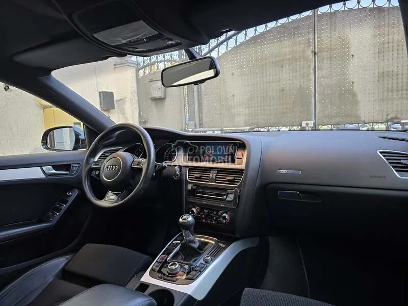 Audi A5 2012 photo 3