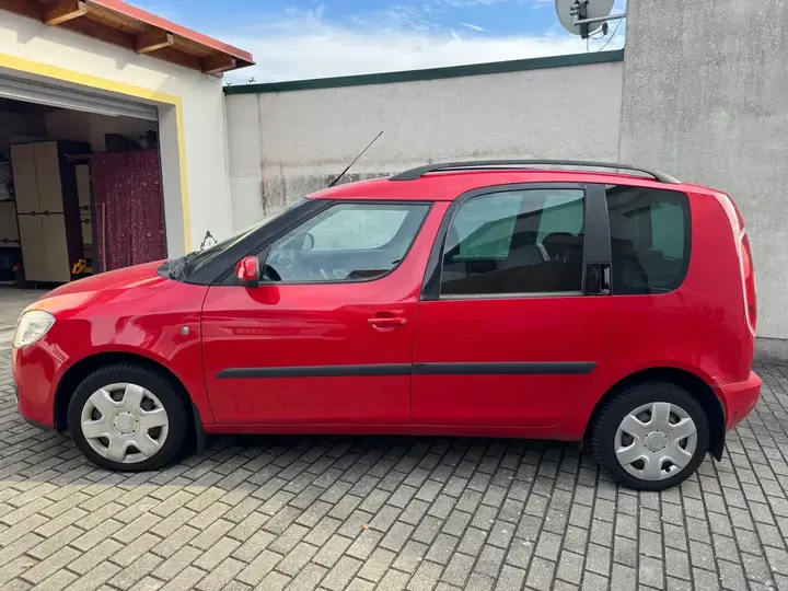 Skoda Roomster 2009 photo 2