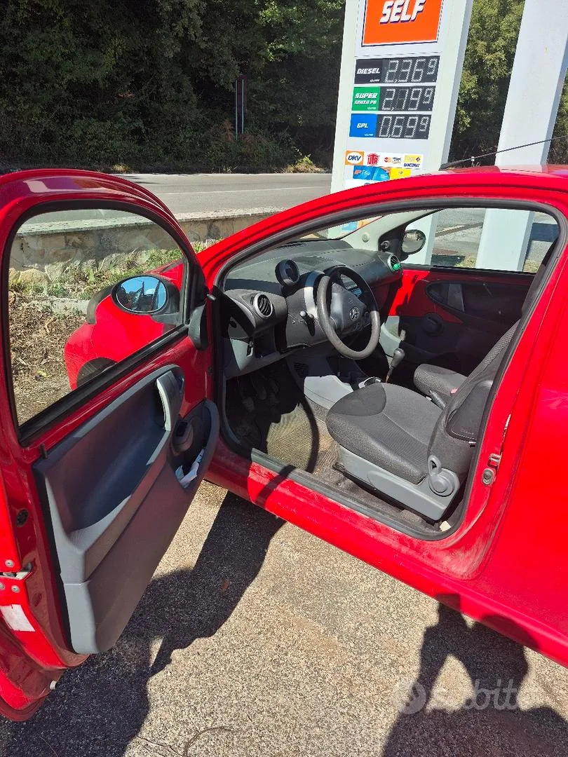 Toyota Aygo 2010 photo 3