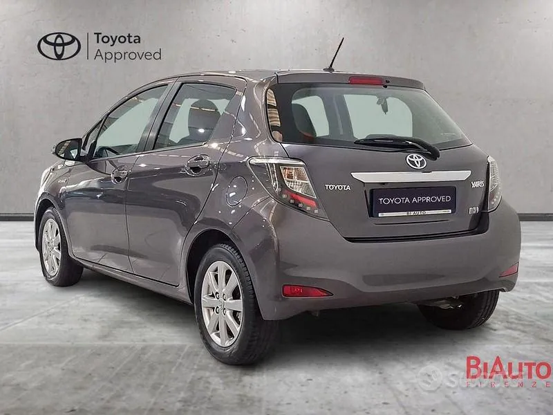 Toyota Yaris 2013 photo 5