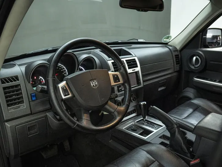 Dodge Nitro 2008 photo 2