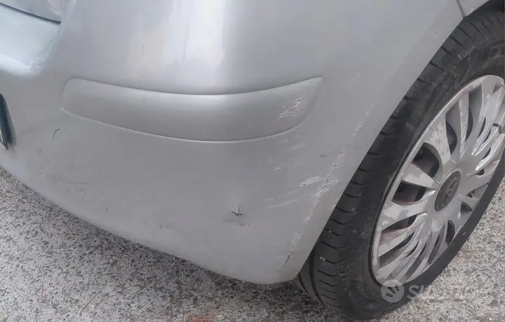 Toyota Yaris 2011 photo 4