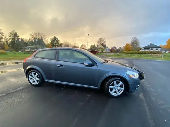 Volvo C30 2011 photo 2