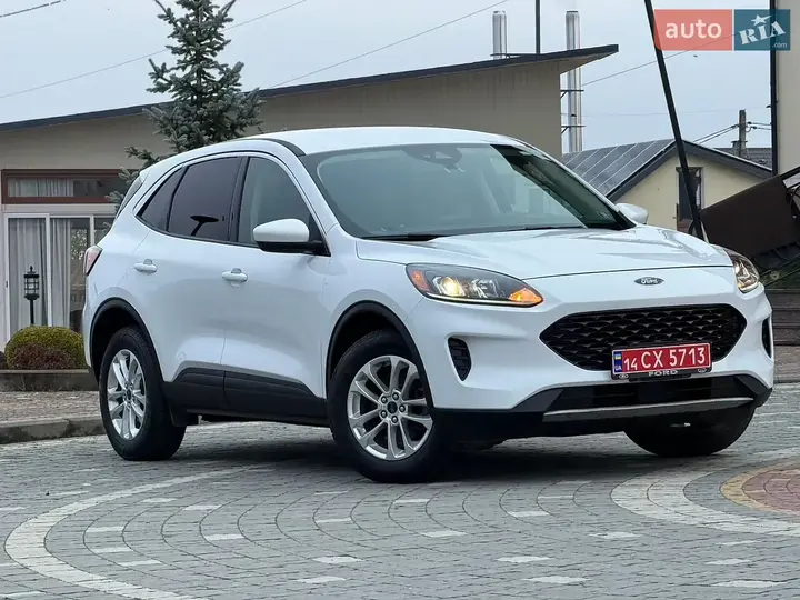 Ford Escape 2020 photo 2