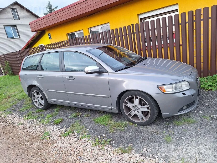 Volvo V50 2008 photo 2