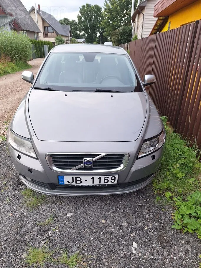 Volvo V50