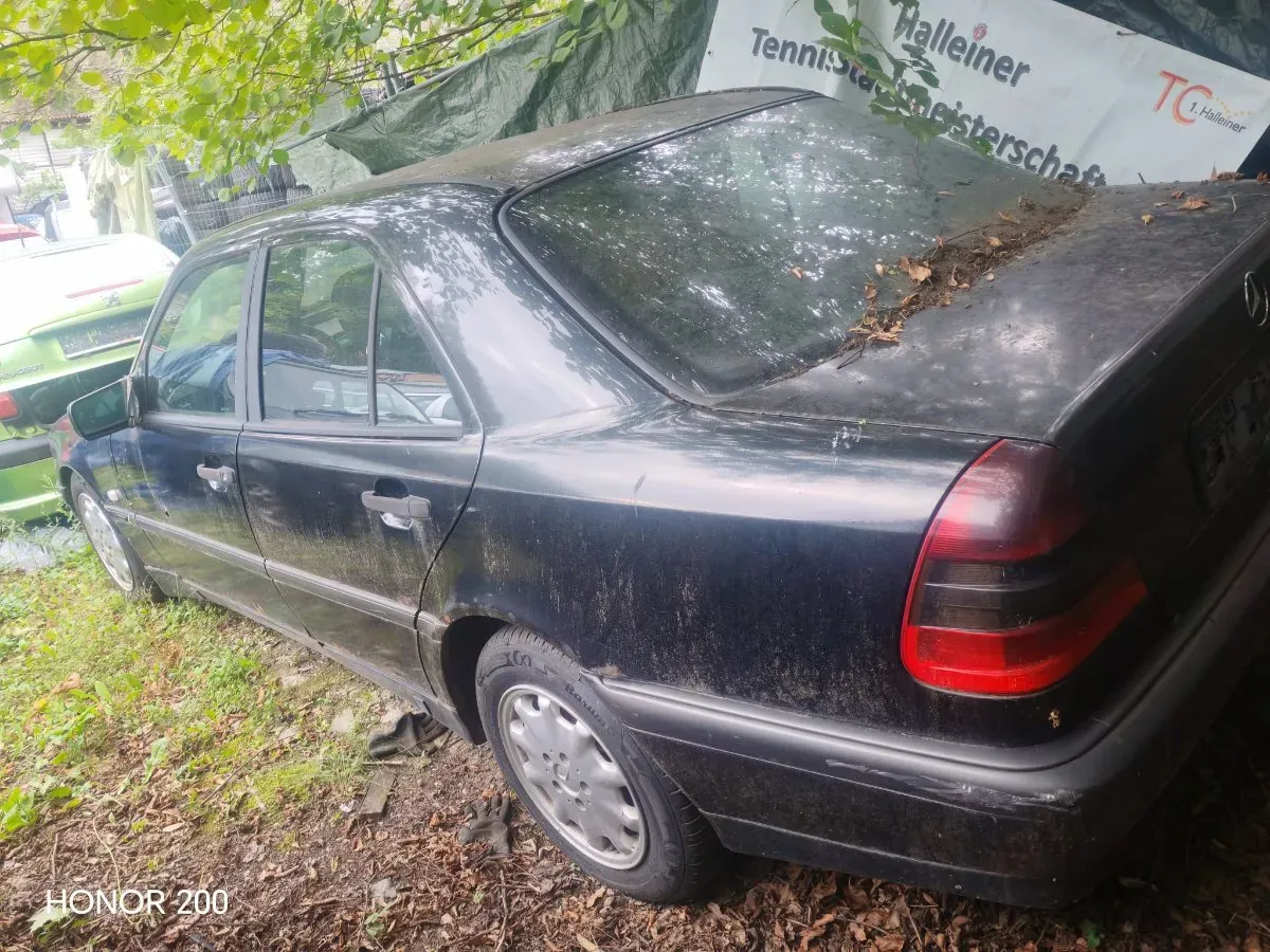 Mercedes-Benz C-Class 1993 photo 3