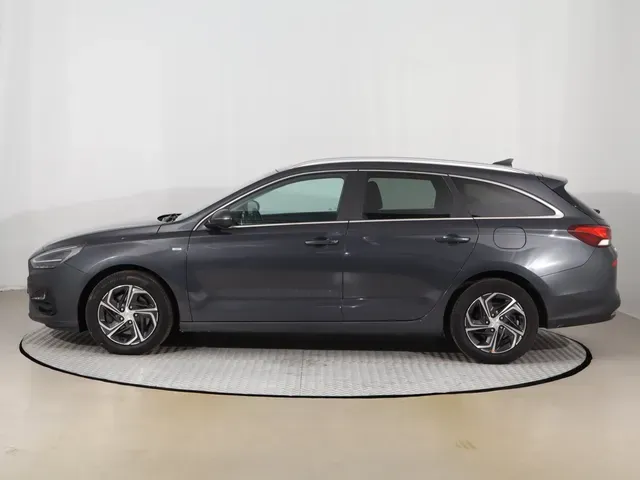Hyundai I30 2022 photo 2