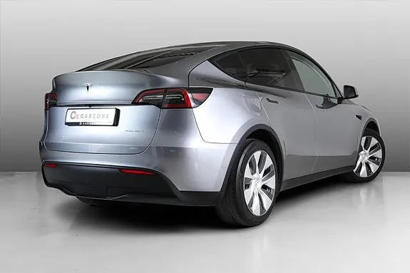 Tesla Model Y 2023 photo 4