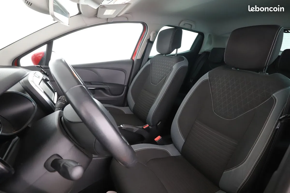 Renault Clio 2015 photo 5