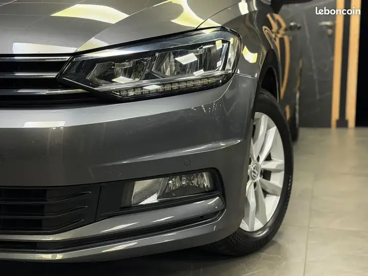 Volkswagen Touran 2015 photo 5