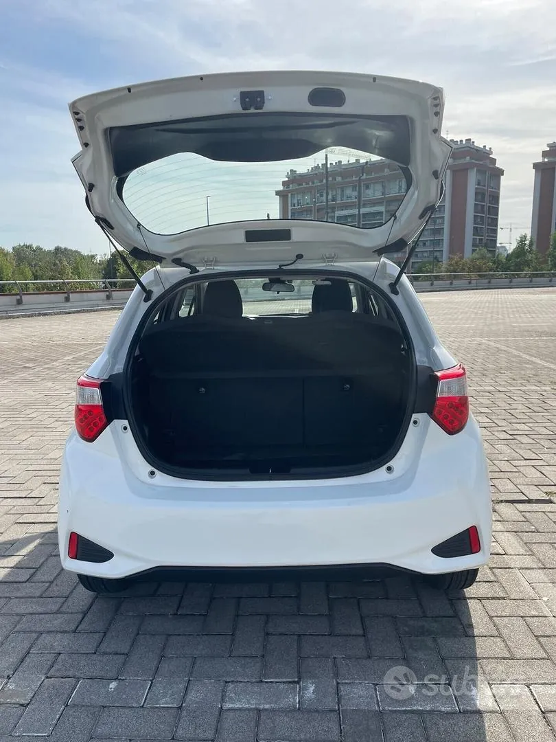 Toyota Yaris 2018 photo 5
