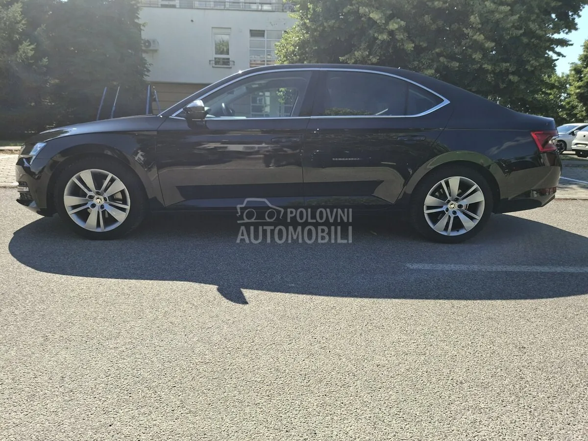 Skoda Superb 2022 photo 3