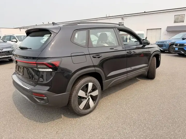 Volkswagen Taos 2026 photo 4